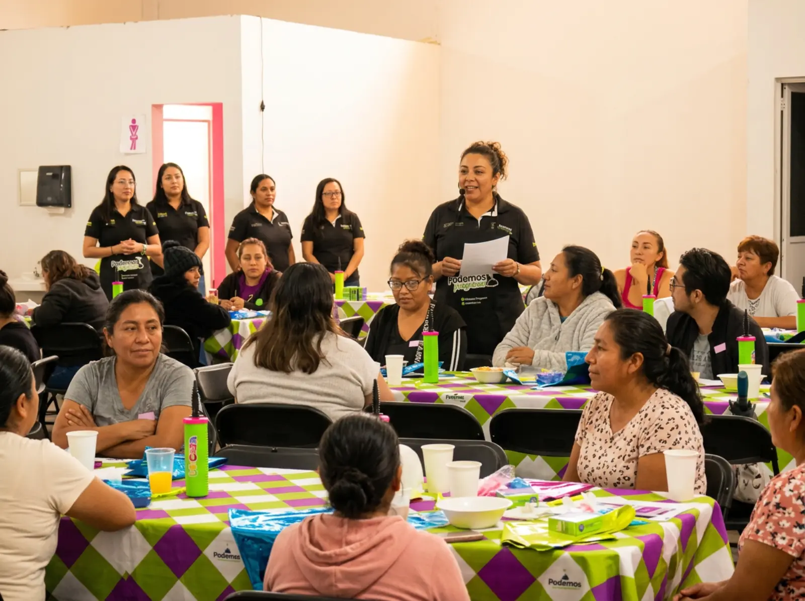 Personas en taller práctico